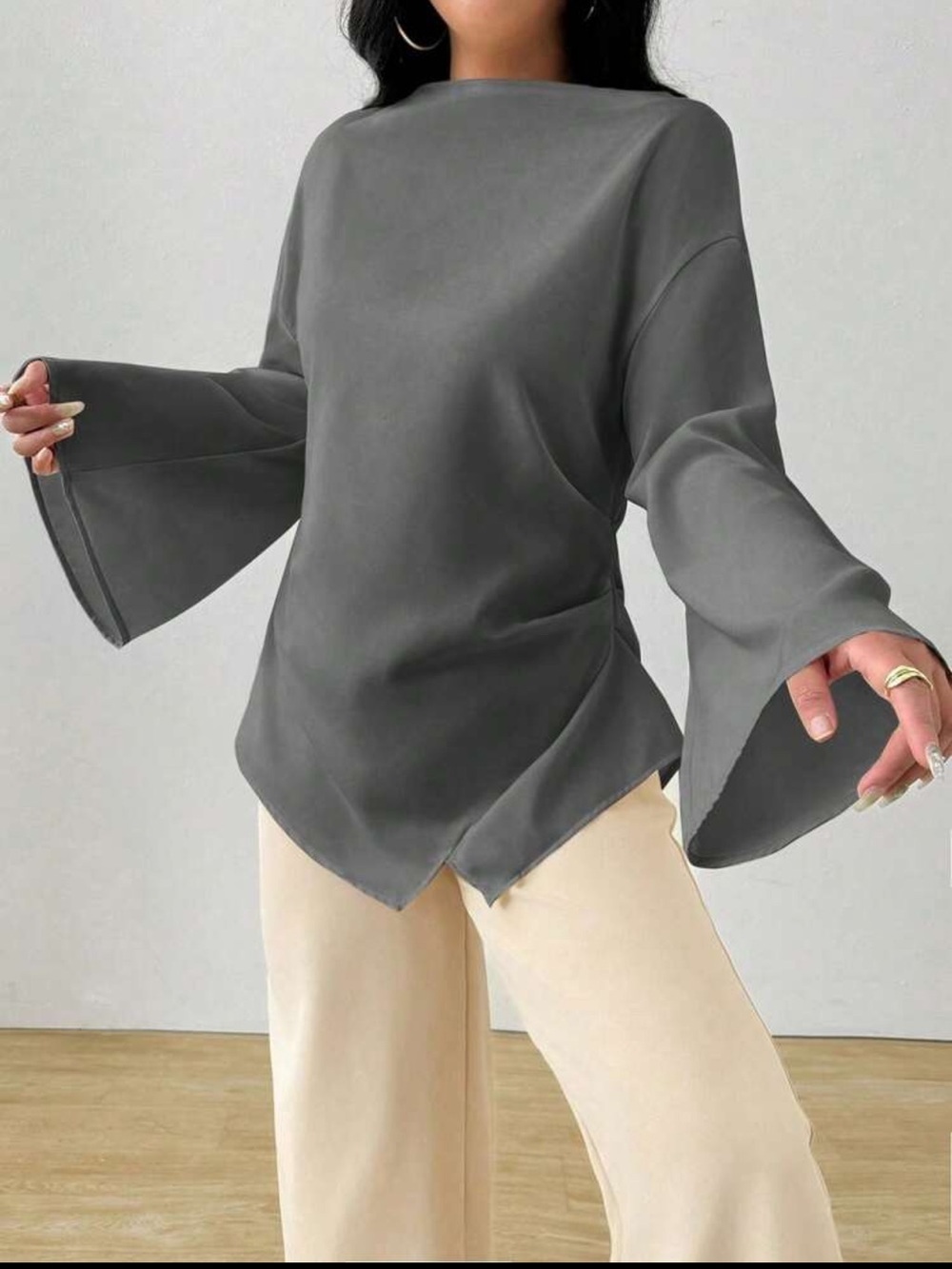 Women’s Gray Bell-Sleeve Boatneck Top size S BNWOT